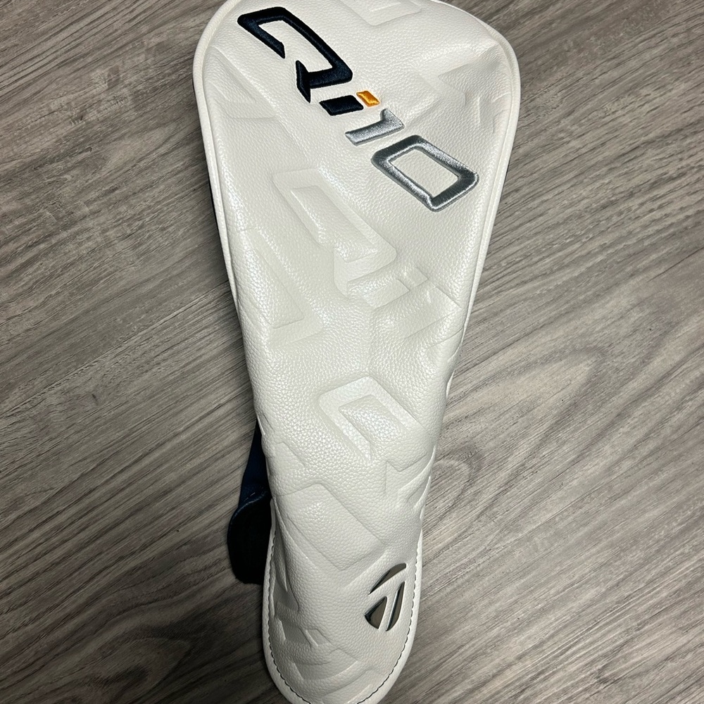 TaylorMade White Golf Club Headcover with Black Accents